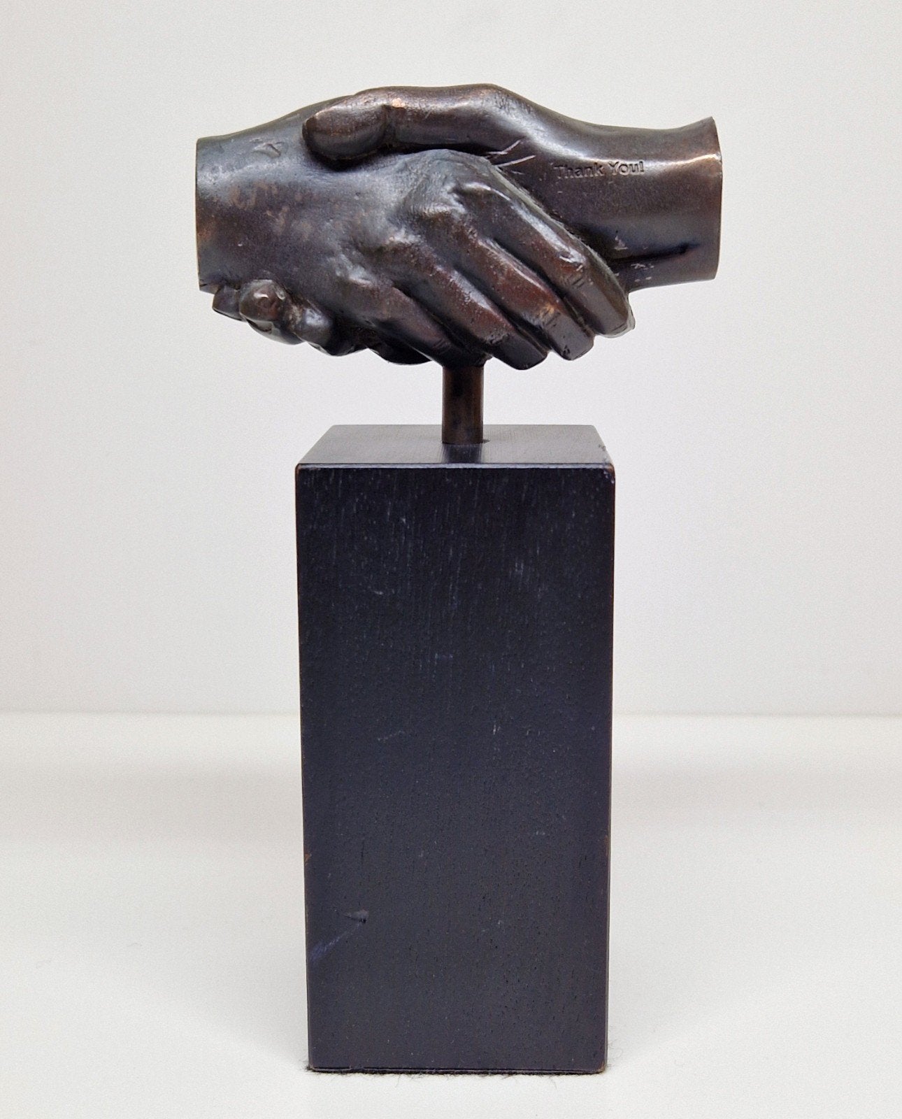 Modern bronzen handen schudden / vriendschap sculptuur., Ophalen, Groep mensen, Minder dan 20 cm, Brons