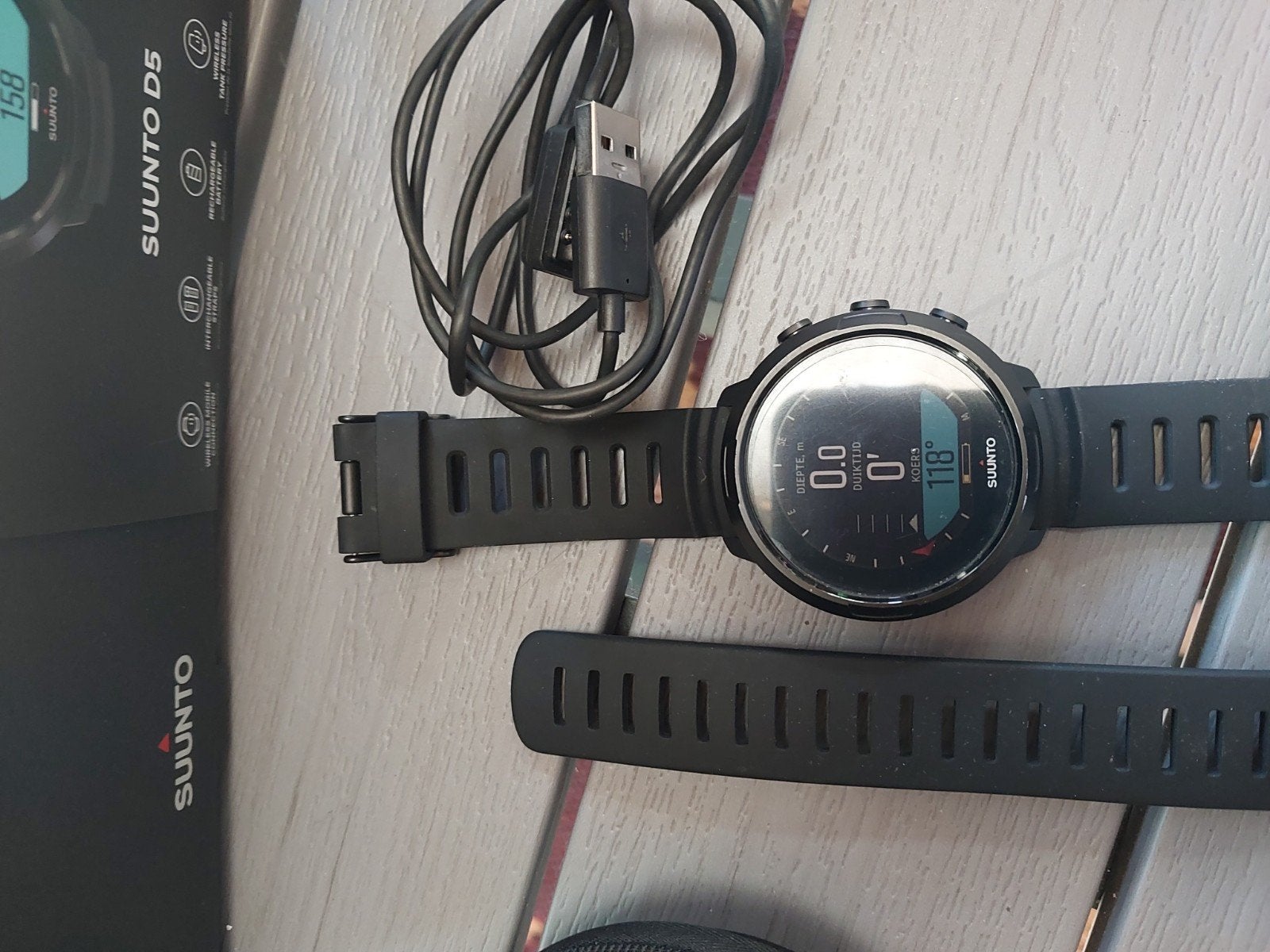 Suunto D5 duikhorloge, Watersport en Boten, Duiken, Ophalen of Verzenden, Zo goed als nieuw, Duikcomputer