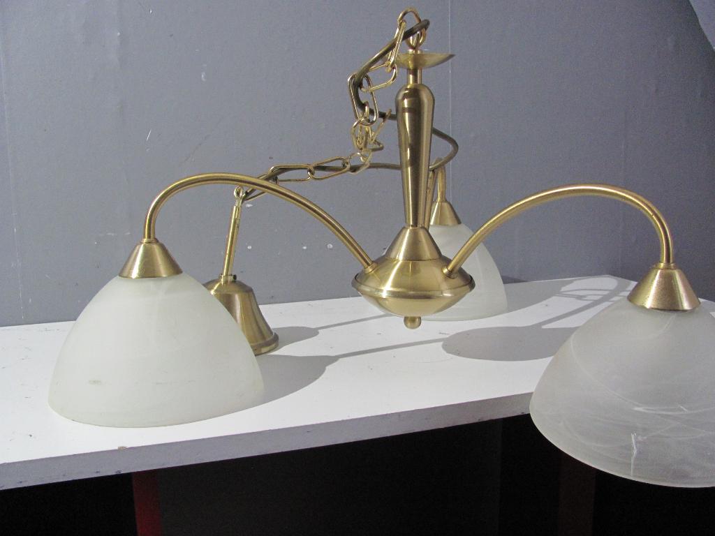 Messing hanglamp met 3 glazen kelken (16 x 10cm), Huis en Inrichting, Lampen | Hanglampen, Ophalen of Verzenden, Zo goed als nieuw