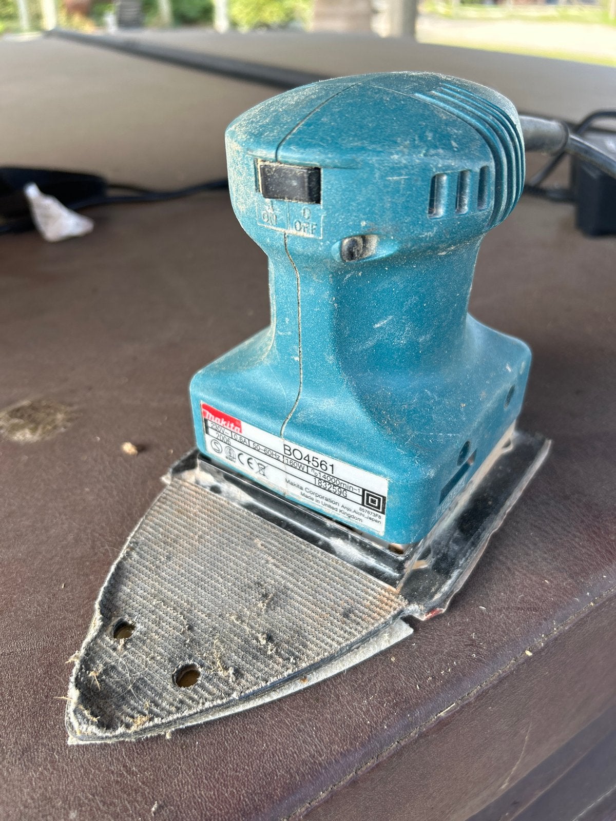 Makita BO 4561 elektrische vlakschuurmachine, Doe-het-zelf en Verbouw, Ophalen of Verzenden, Gebruikt, Minder dan 600 watt, Vlakschuurmachine