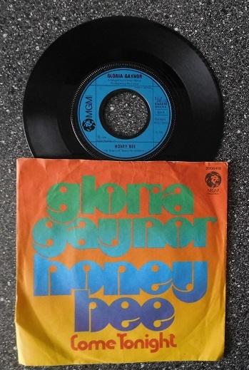 Gloria Gaynor - honey bee, 7 inch, Single, Ophalen of Verzenden, Zo goed als nieuw