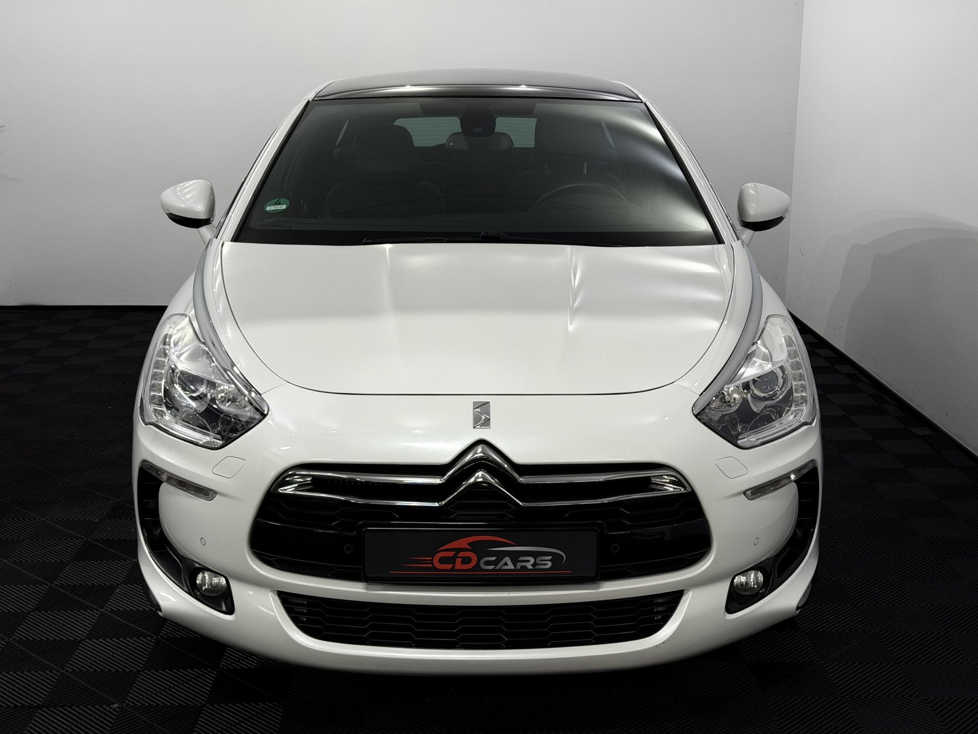 Citroën DS5 1.6 THP So Chic Panoramadak, Camera, Navi, Half, Auto's, Gebruikt, Parkeersensor, Leder en Stof, Wit