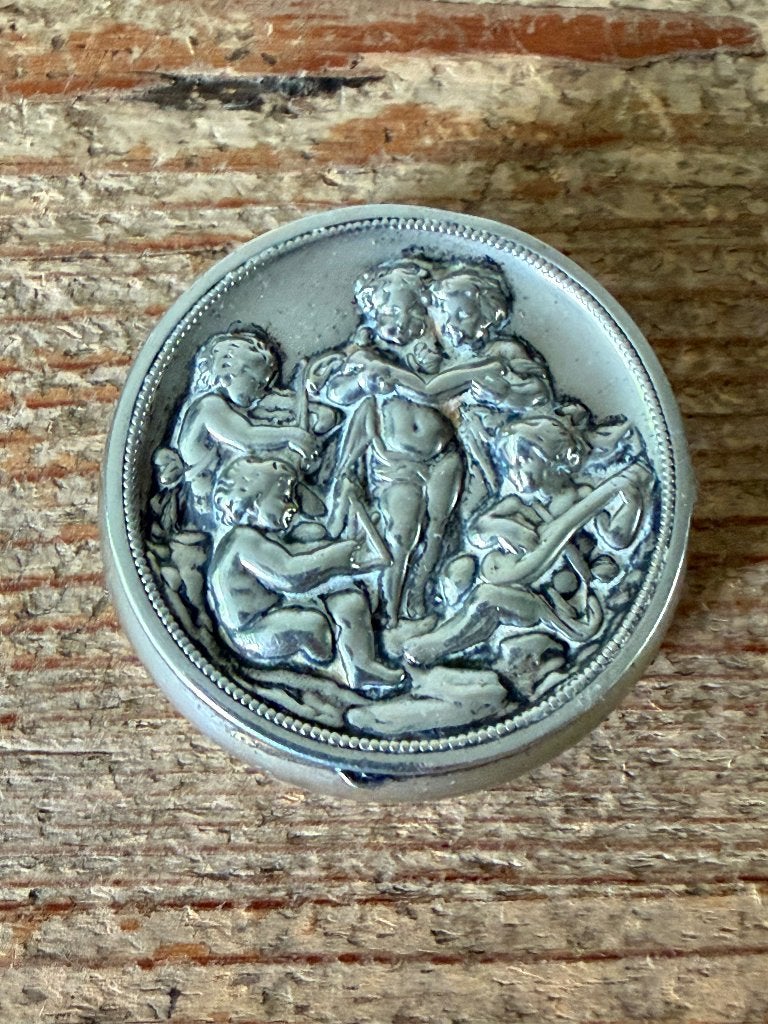 Pillendoos - decor: neo-klassieke Bacchische voorstelling, Antiek en Kunst, Curiosa en Brocante, Ophalen of Verzenden