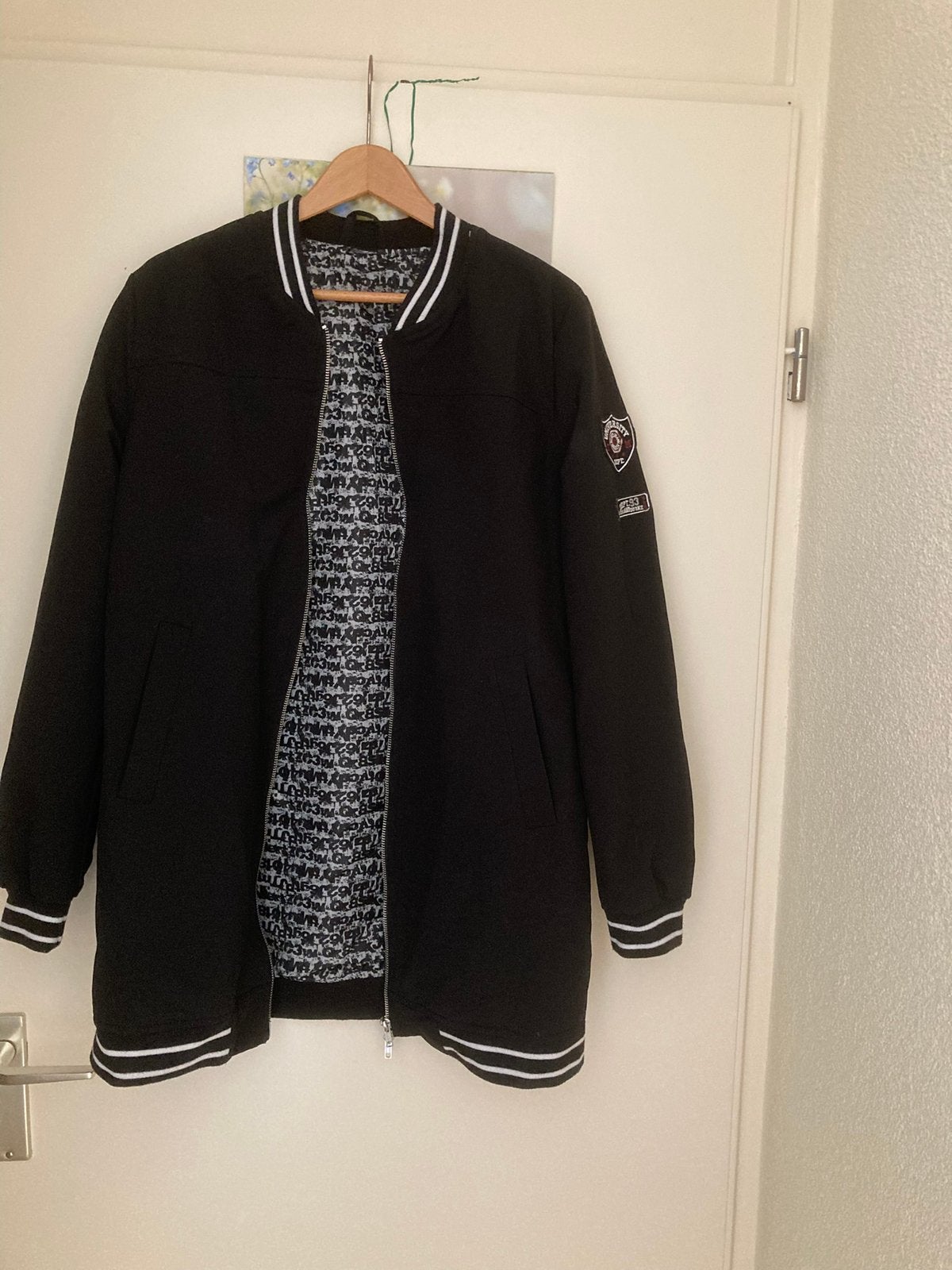 Jas maat 40, Kleding | Dames, Jassen | Zomer, Ophalen of Verzenden, Gedragen, Maat 38/40 (M), Zwart