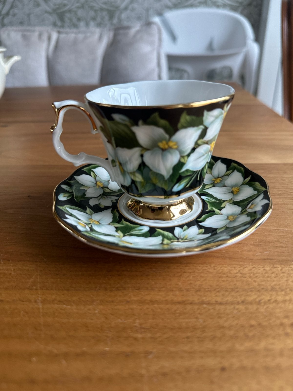 Royal Albert Provincial Flowers Trillium Kop en Schotel, Ophalen of Verzenden