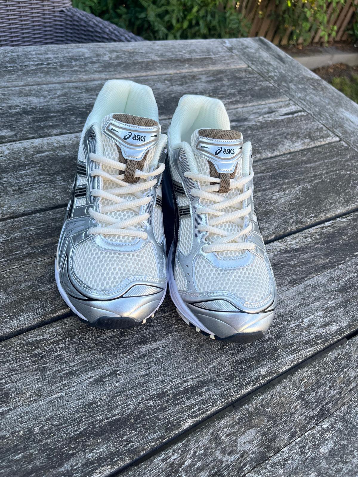 Asics Gel Kayano 14 (cream, maat 46), Overige kleuren, Verzenden, Sneakers of Gympen, Zo goed als nieuw
