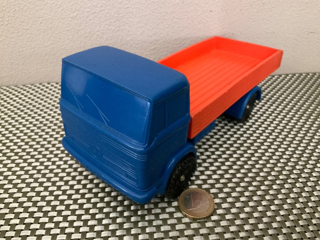 Noord-Duitse PN Vinyl Mercedes Vrachtwagen 20cm Laadbak J60, Kinderen en Baby's, Speelgoed | Speelgoedvoertuigen, Ophalen, Zo goed als nieuw