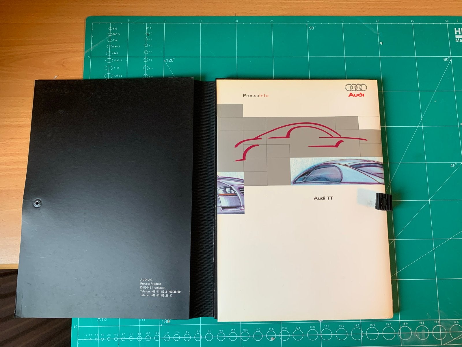 Zeldzame Persmap Audi TT MK1 Introductie (1998), Boeken, Ophalen of Verzenden, Zo goed als nieuw, Audi
