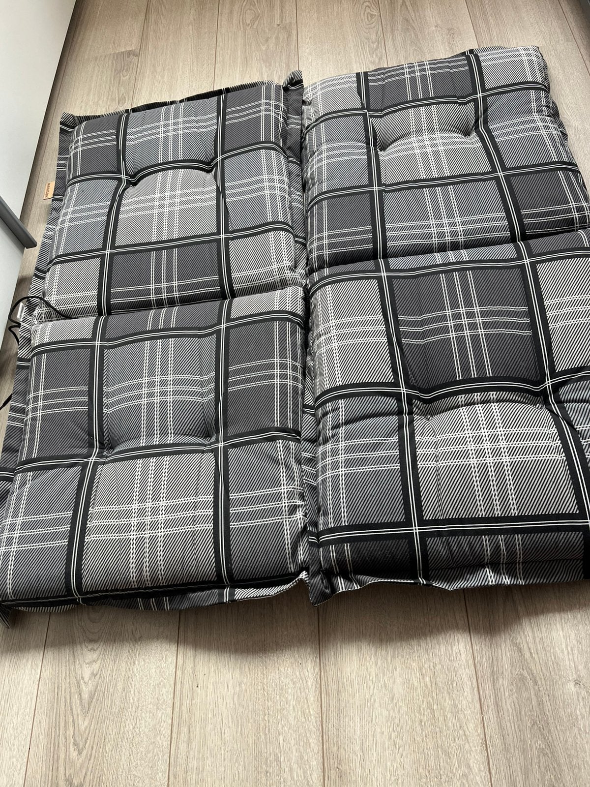 2 tuinstoel kussens merk Madison, Tuin en Terras, Tuinmeubel-accessoires, Ophalen, Zo goed als nieuw