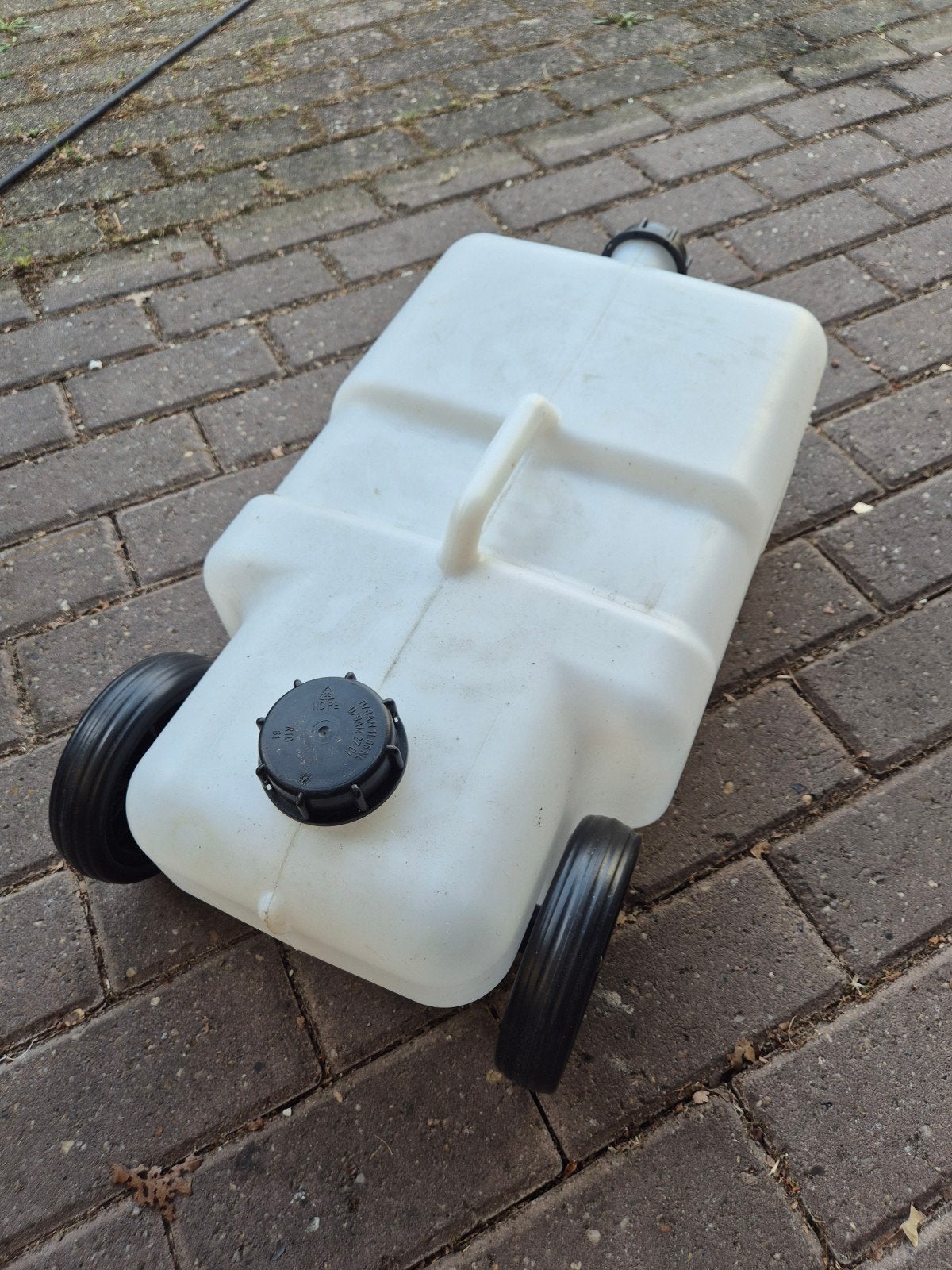 Hobby Vuilwatertank op wielen voor camping, Ophalen, Gebruikt