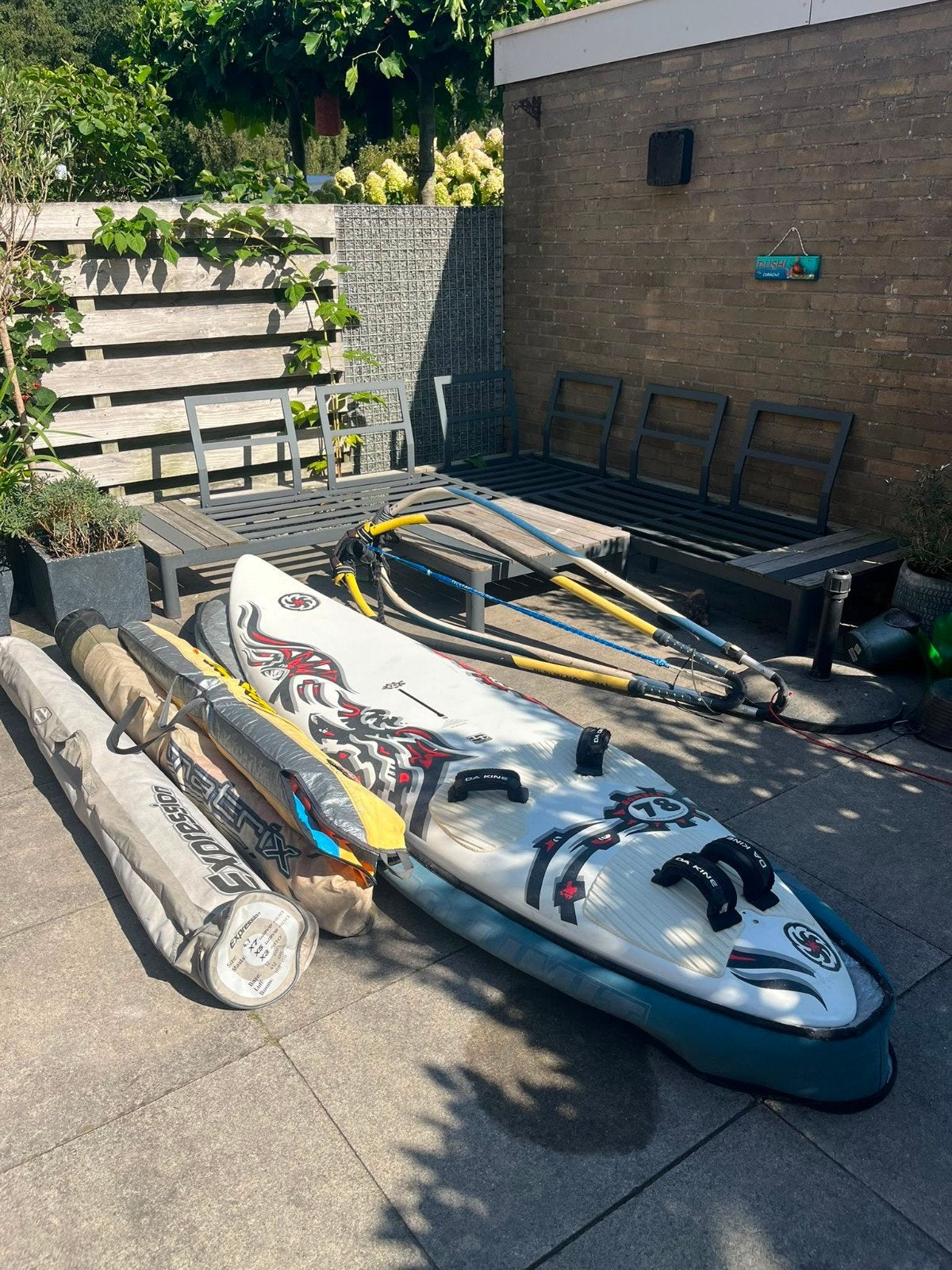 Complete windsurfset: plank, zeilen, gieken, masten, access, Watersport en Boten, 250 tot 300 cm, Gebruikt, 5 tot 6.5 m², Complete set
