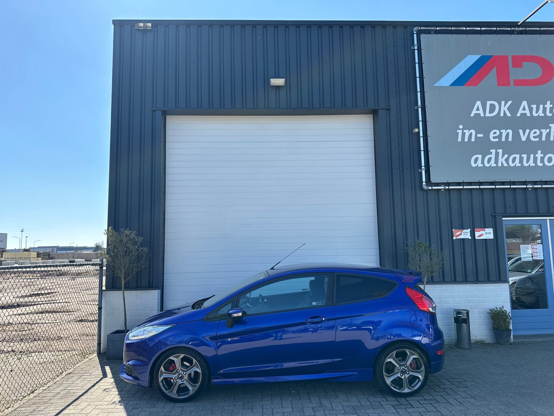 Ford Fiesta 1.6 ST2 CAMERA/STOELVERW/XENON/LEDER/CLIMA/NAVI, Auto's, Voorwielaandrijving, 1063 kg, Gebruikt, 4 cilinders
