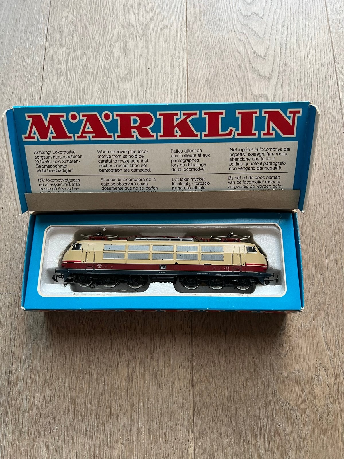 Märklin 3054 Locomotief - Zo goed als nieuw in doos, Ophalen, Wisselstroom, Locomotief, Zo goed als nieuw
