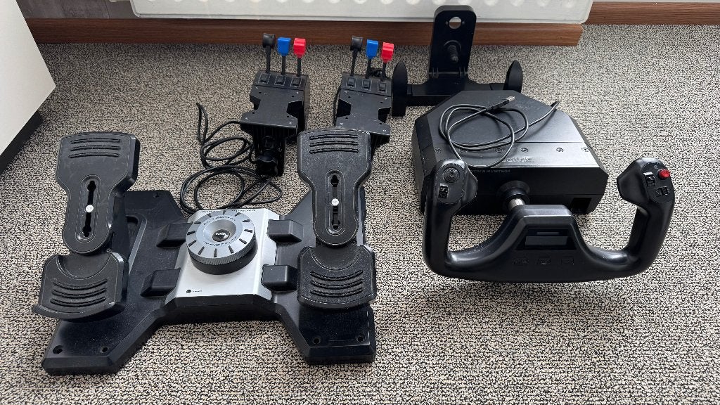 Pro Flight Yoke System +2x Throttle Quadrant + Rudder pedals, Gebruikt, 1 speler, Racen en Vliegen, Ophalen of Verzenden