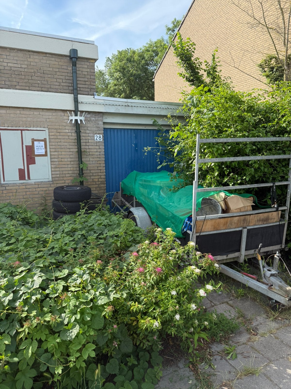 Opslagruimte 19 m2 Den Haag,  electra + parkeerplaats, Opslag of Loods