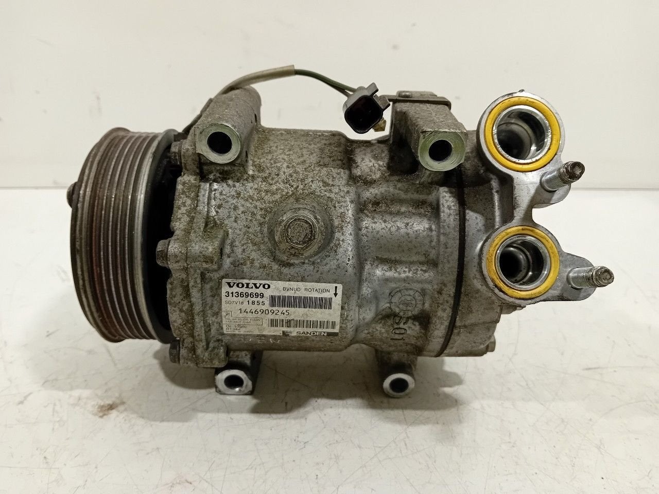 Airco pomp Volvo V60, Onderdelen@venauto.nl, Van der Ven Autorecycling B.V., Gebruikt, Ettenseweg 76, 4706 PB Roosendaal, The Netherlands