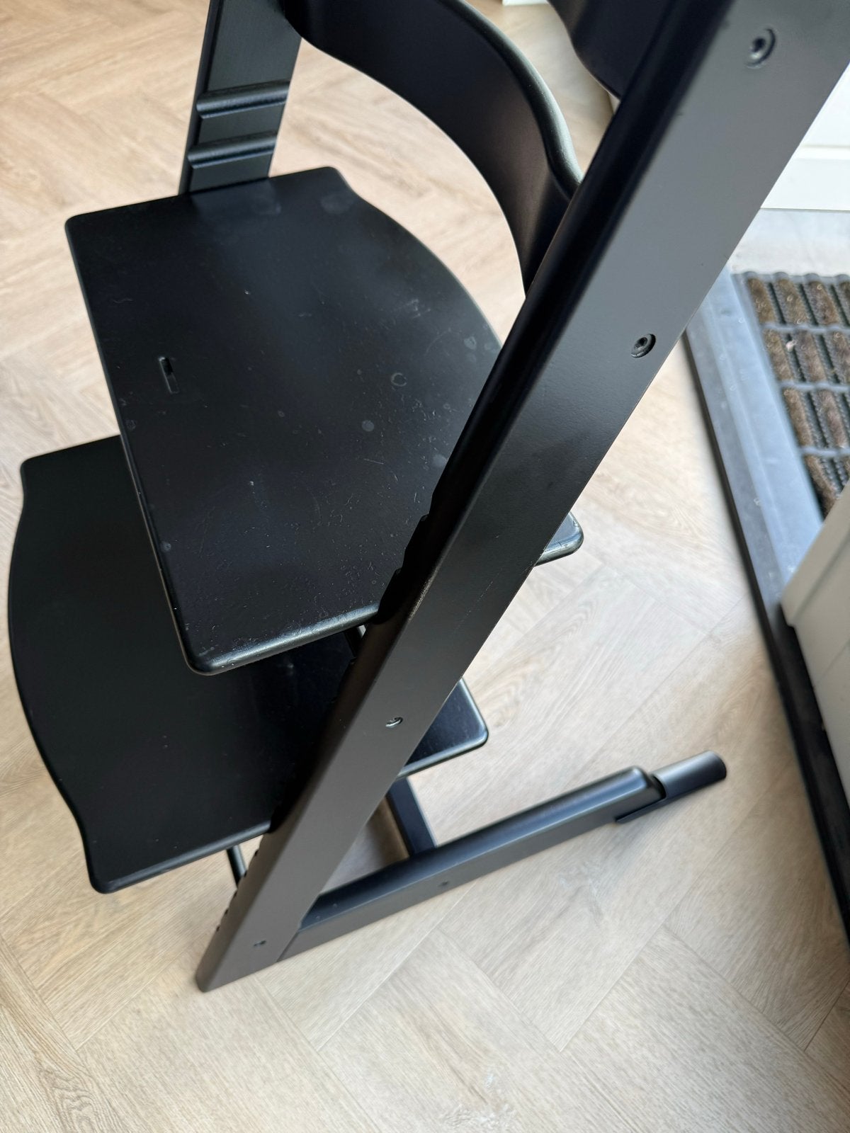 Gereviseerde Stokke Tripp Trapp Stoel - Zwart, Ophalen of Verzenden, Zo goed als nieuw, Meegroeistoel, Aanschuifbaar