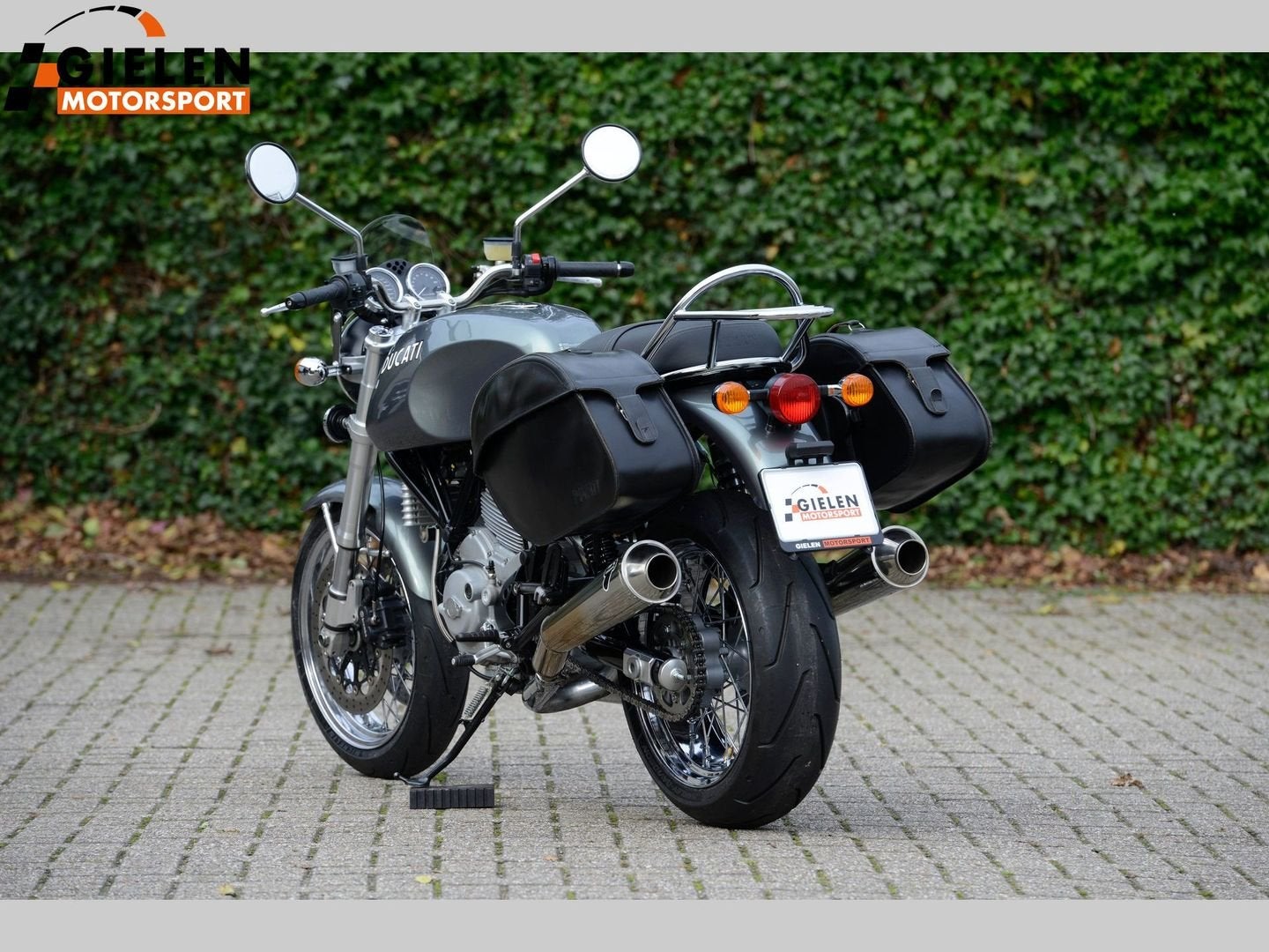 Ducati GT 1000  Paul Smart classic Monster, DUCATI Motor Holding S.p.A, 2 cilinders, Motorrijbewijs A, 992 cc