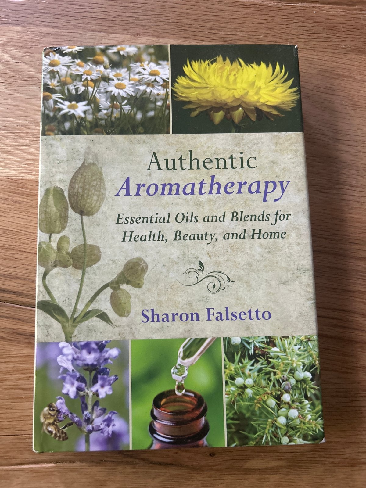 Authentic Aromatherapy: Essentiële Oliën voor Gezondheid, Ophalen of Verzenden, Zo goed als nieuw, Kruiden en Alternatief