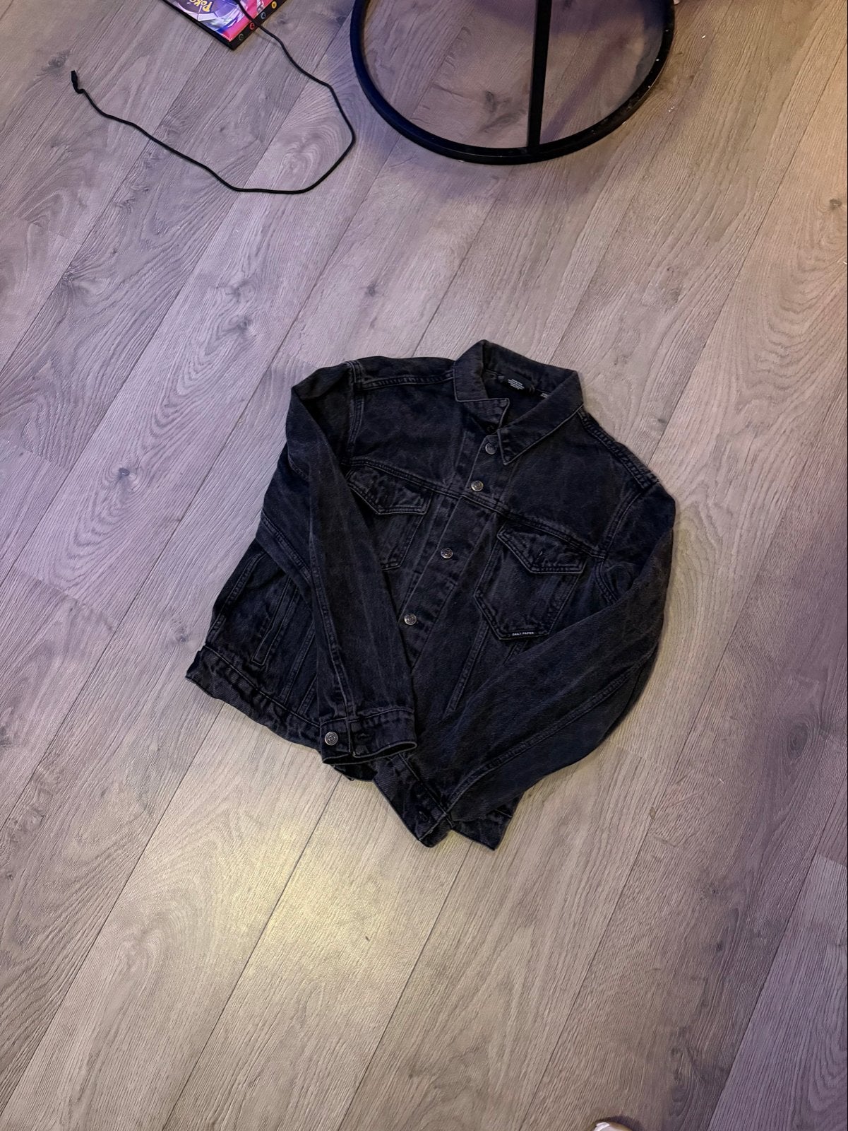 Daily Paper denim jacket - Washed out look, Ophalen of Verzenden, Gedragen, Maat 48/50 (M), Zwart