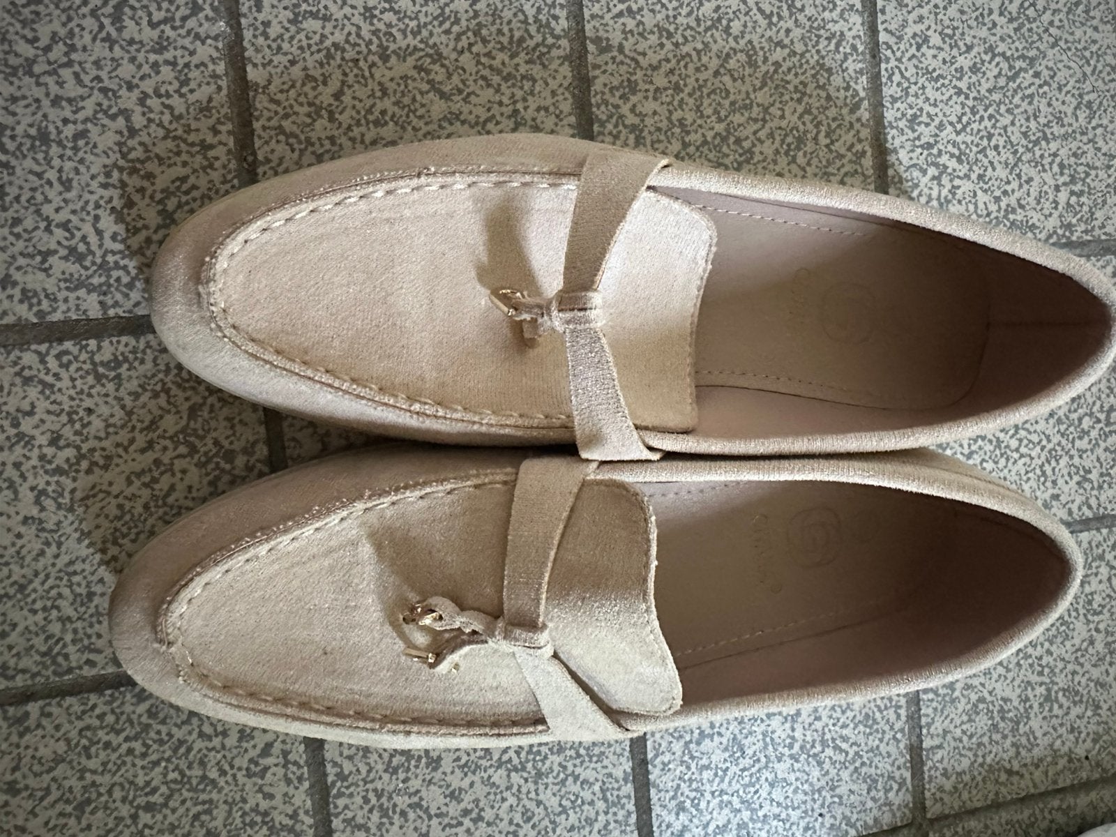 Ik bied leuke zomers loafers aan in maat 38, Ophalen of Verzenden, Zo goed als nieuw, Instappers, Beige