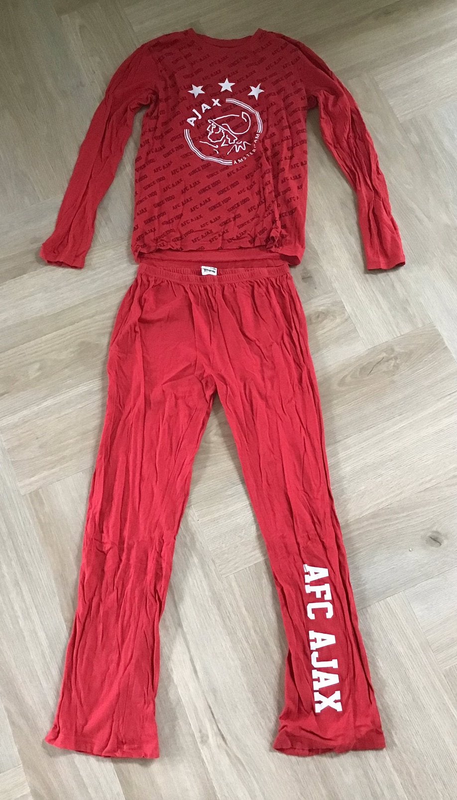 Ajax Pyjama maat 164-170 (valt iets kleiner), Ophalen of Verzenden, Zo goed als nieuw, Jongen, Nacht- of Onderkleding