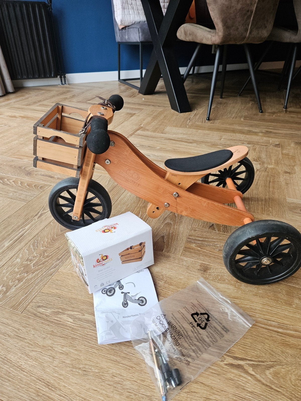 Kinderfeets Tiny Tot Loopfiets met kratje - Zo goed als nieu, Ophalen, Zo goed als nieuw, Loopfiets