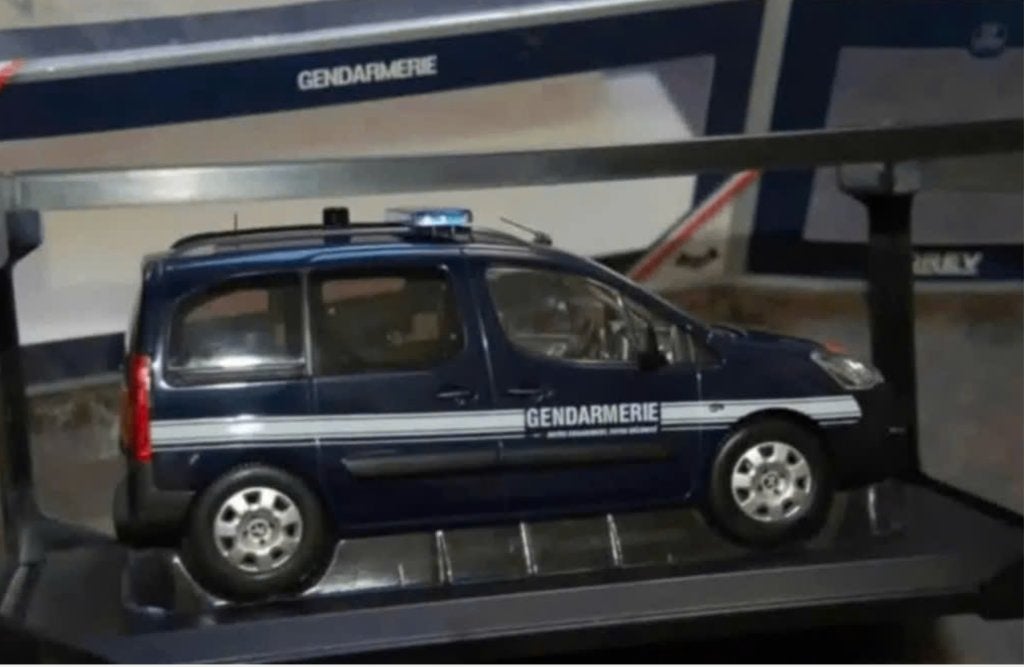 1:18 PEUGEOT PARTNER POLITIE Gendarmerie 2018 Norev WRH, Hobby en Vrije tijd, Verzenden, Zo goed als nieuw, Auto, Norev