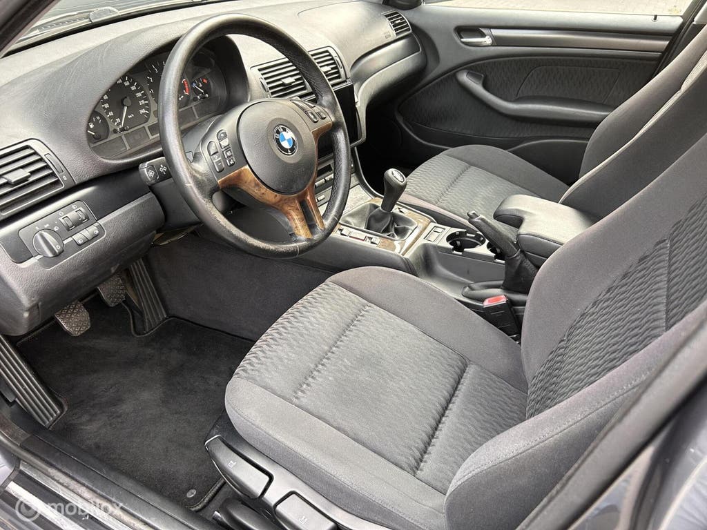 BMW 325i E46 sedan 6-cilinder Handbak Youngtimer NAP NL auto, foto 7