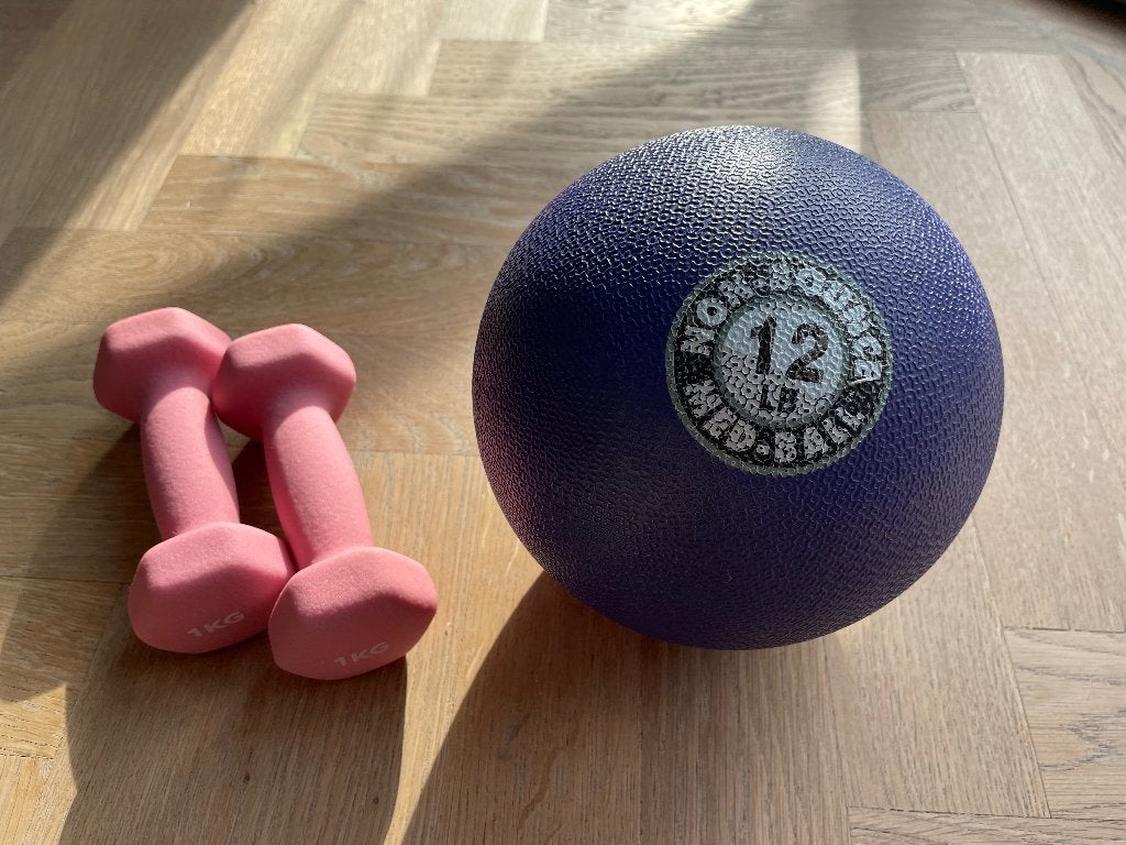 Home fitness medicine ball & dumbbells, Sport en Fitness, Ophalen, Zo goed als nieuw, Armen, Dumbbell