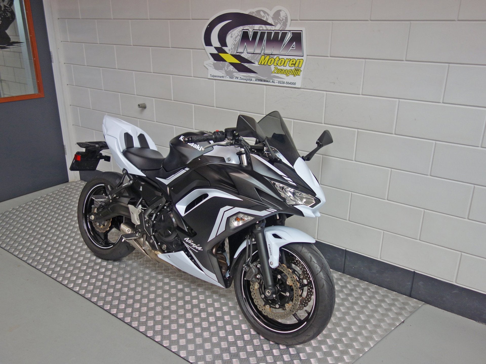 Kawasaki Ninja 650, 649 cc, Toermotor, Handgeschakeld, Gebruikt