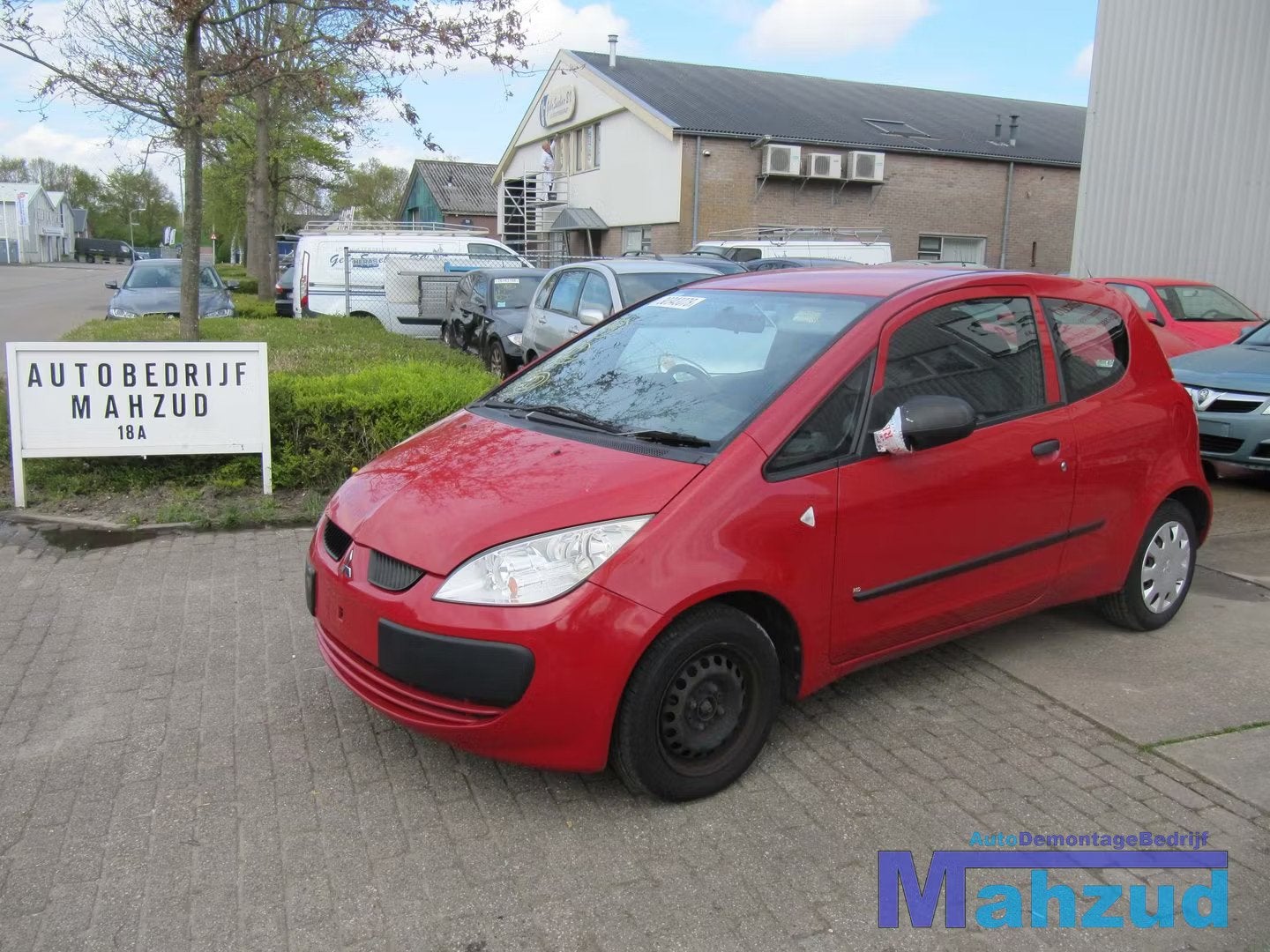 MITSUBISHI COLT 6 3 deurs compleet interieur zwart, Info@mitsubishi-motors.com, Gebruikt, Mitsubishi Motors Corporation, Ophalen of Verzenden