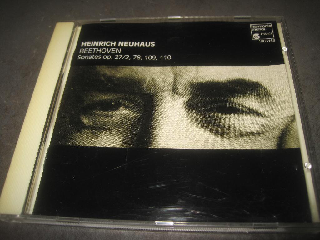 Beethoven Piano Sonatas Heinrich Neuhaus op Harmonia Mundi, Ophalen of Verzenden, Classicisme, Zo goed als nieuw, Kamermuziek