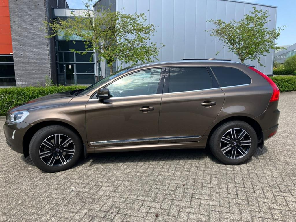 Volvo XC60 2.4 Polar+ AWD Summum keyless NAVI Leder trekhaak, Automaat, Zwart, Leder, Vierwielaandrijving