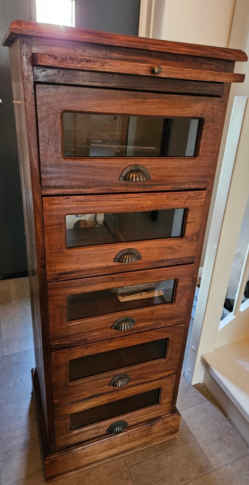 Vintage koloniale apothekerskast van massief teakhout, Ophalen, 5 laden of meer, Teakhout, Minder dan 100 cm