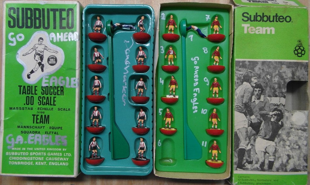 Vintage Subbuteo Team voetballertjes. 2switchonline, Verzamelen, Ophalen, Gebruikt, Overige binnenlandse clubs, Beeldje of Poppetje