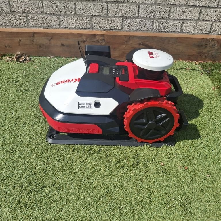 Kress robotmaaier 1,000 m² RTK met OAS, E 22
51063  Keulen-Mülheim, DE, Nieuw, Kress.Germany@positecgroup.com