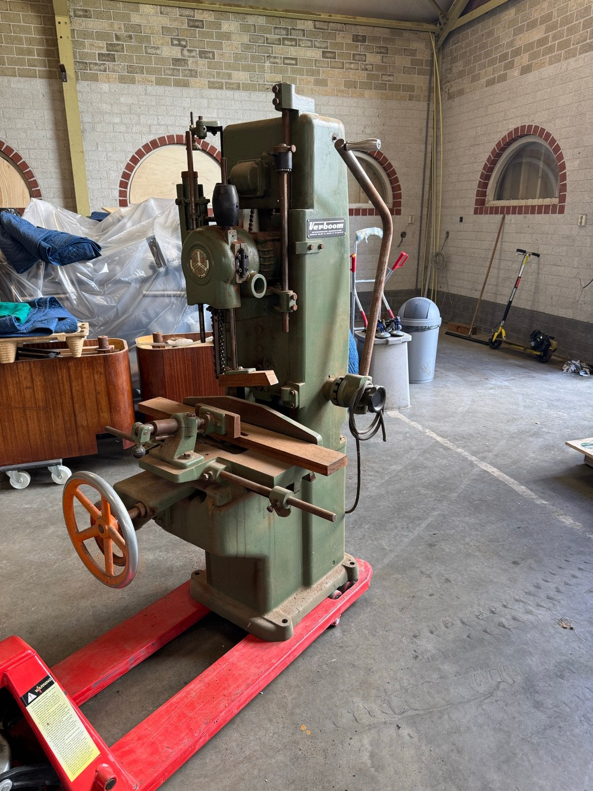 Te koop kettingsteek machine, Ophalen
