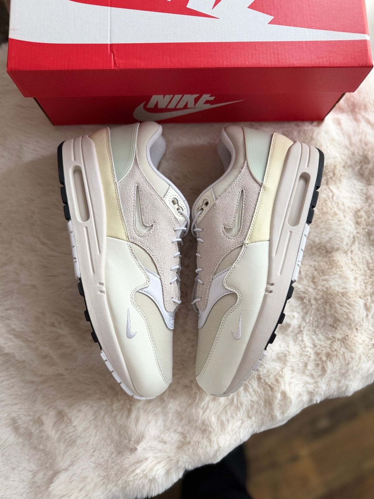 Nike Air Max 1 Wit Grijs Zilver EU 44 AirMax One 90 nieuw, Overige kleuren, Nieuw, Ophalen of Verzenden, Sneakers of Gympen
