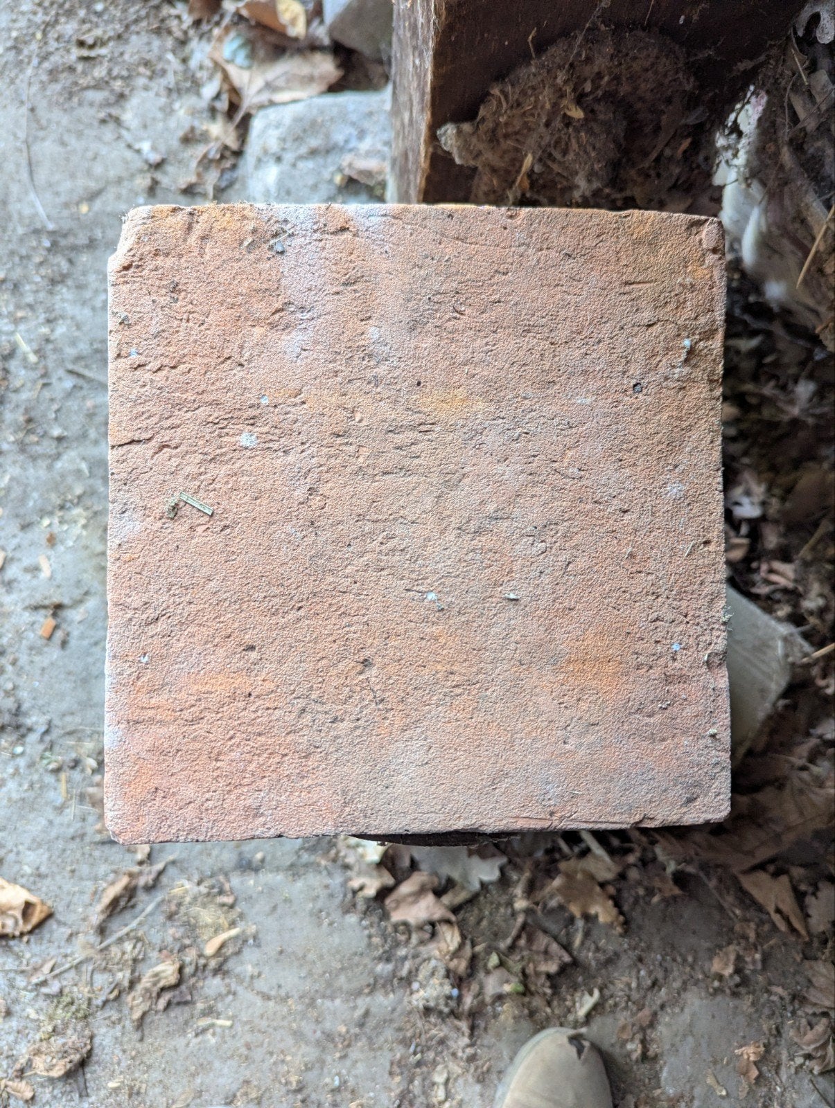 antiekea Franse plavuis 22,5x22,5 cm +/- 2,5cm dik 124st., Ophalen