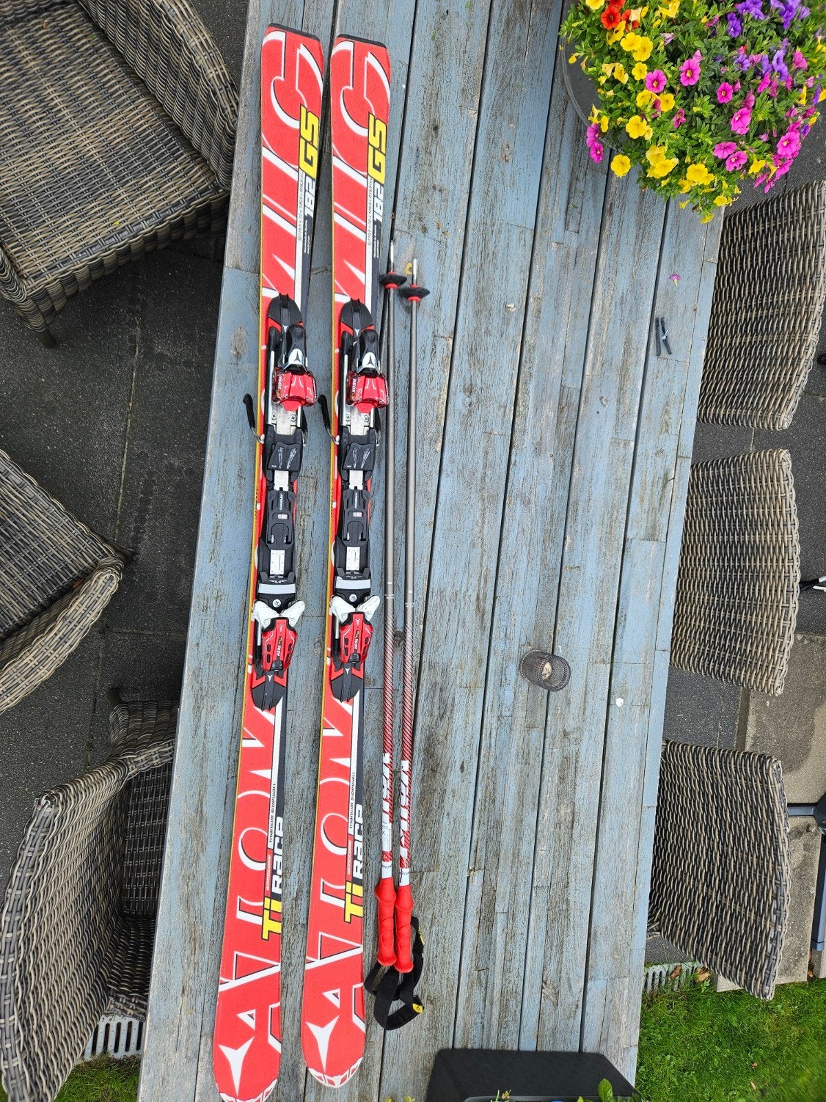 Atomic Ski's met bijpassende stokken - 182 cm, Ophalen, Carve, Atomic, Skiën