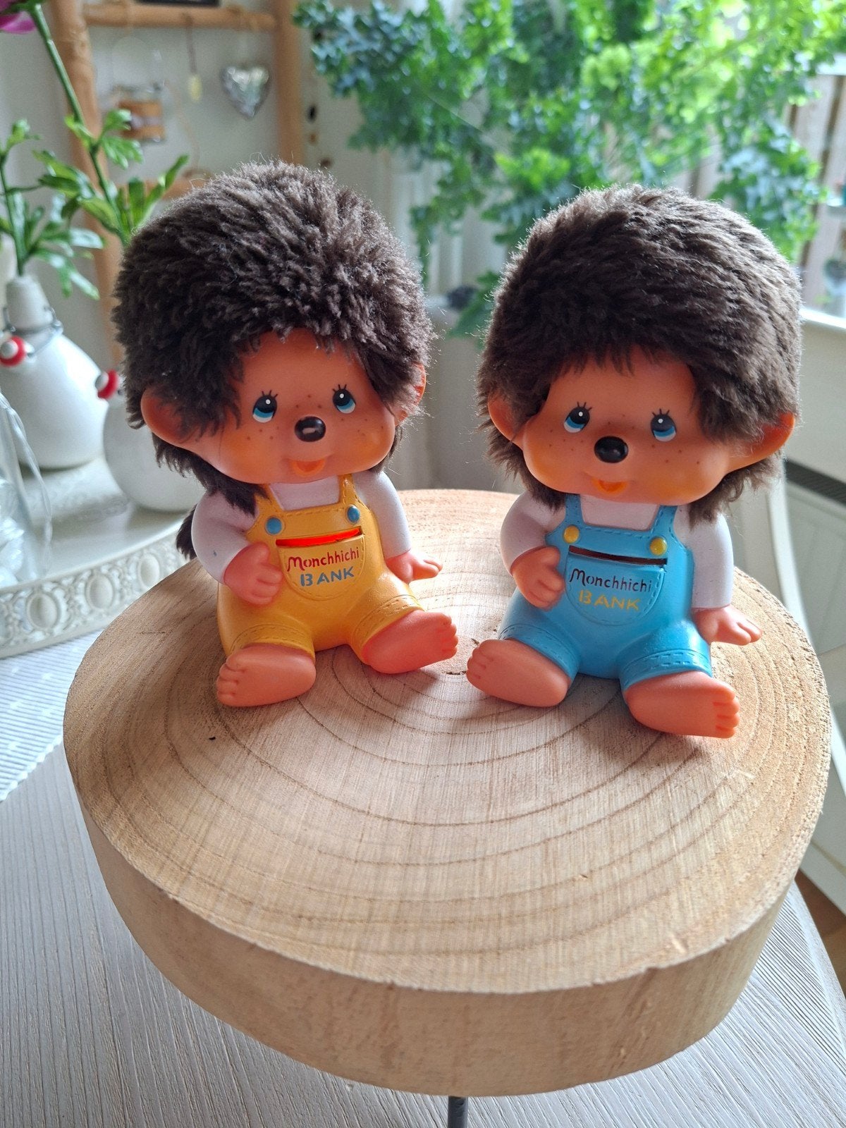 Monchhichi spaarpotten 1 geel/1 blauw, Ophalen of Verzenden, Gebruikt, Overige thema's