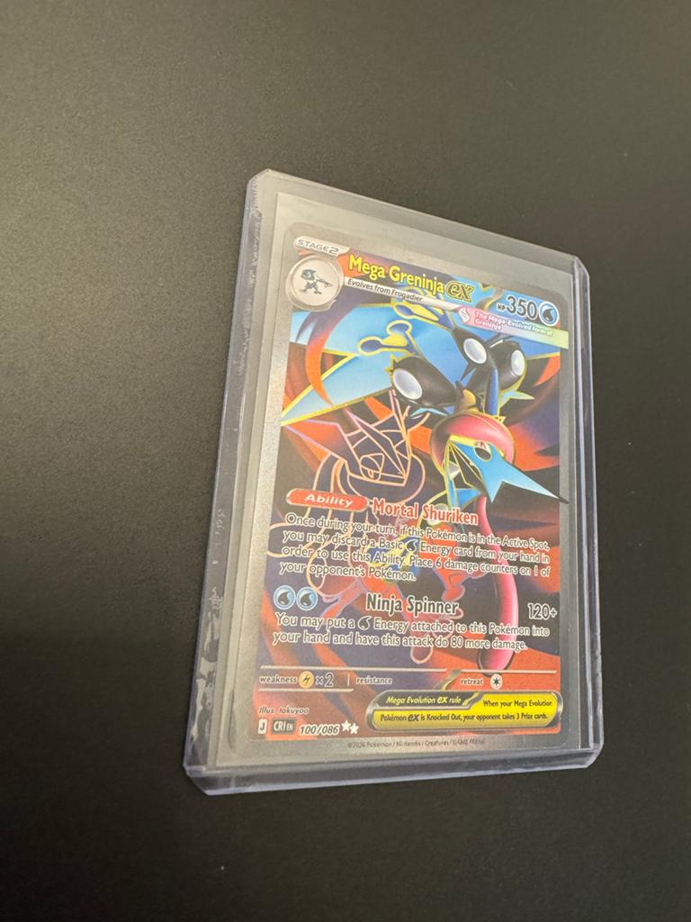 Mega Greninja EX Pokémon Kaart - Zeldzaam, Hobby en Vrije tijd, Verzamelkaartspellen | Pokémon, Ophalen of Verzenden, Zo goed als nieuw