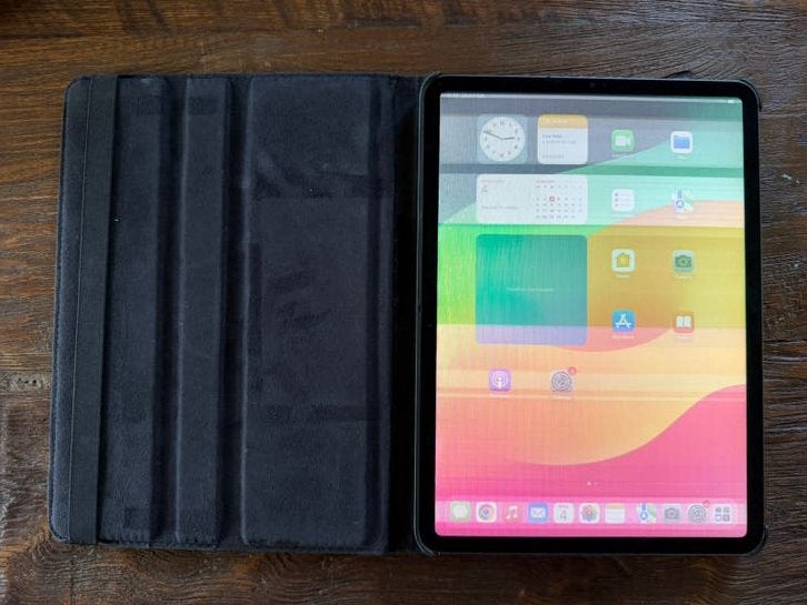 Foto 2 van Apple iPad Pro 11” A1934 512GB WiFi en LTE met storing