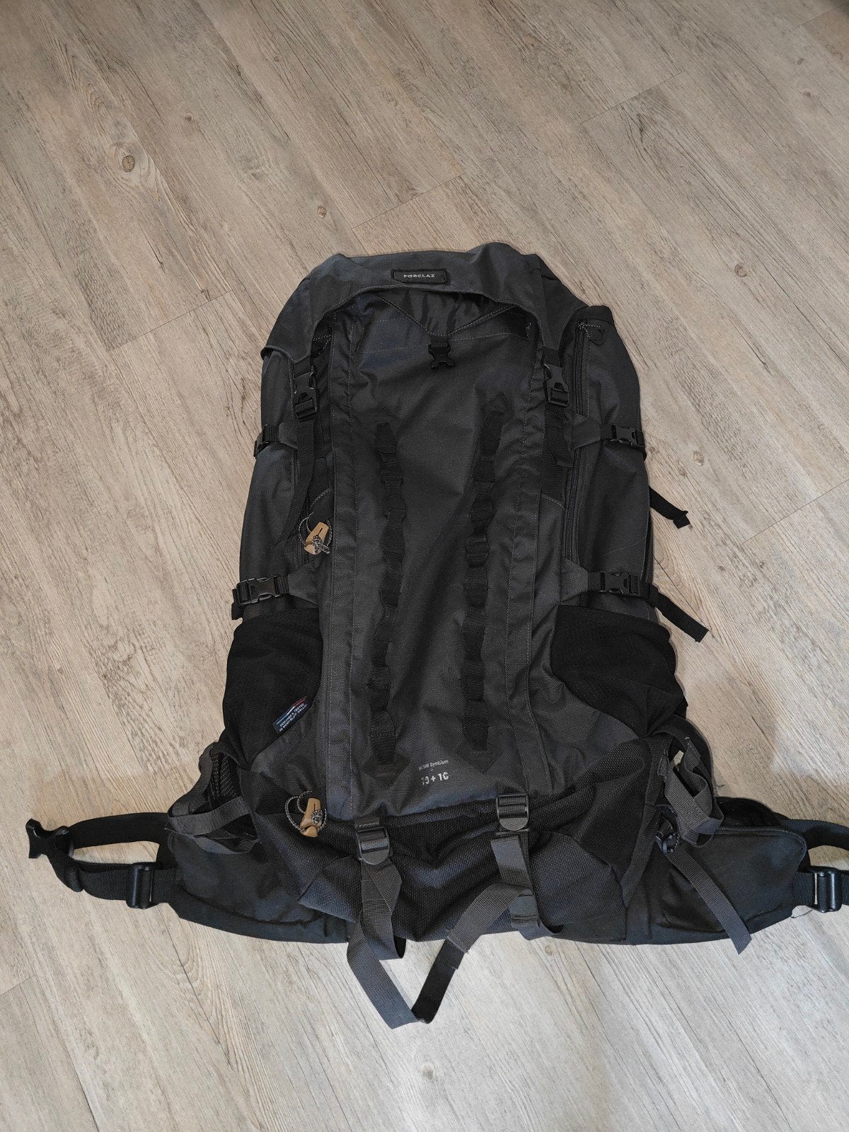 Forclaz Backpack 70+10L - Zo goed als nieuw, Sieraden, Tassen en Uiterlijk, Tassen | Rugtassen, Overige merken, 40 cm of meer