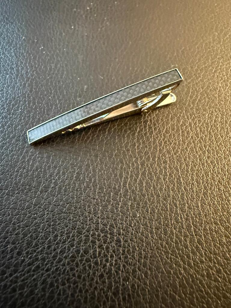 Tateossian of London D-Shape Tie Clip, NP 170EUR, Ophalen of Verzenden, Zo goed als nieuw, Overige kleuren, Effen