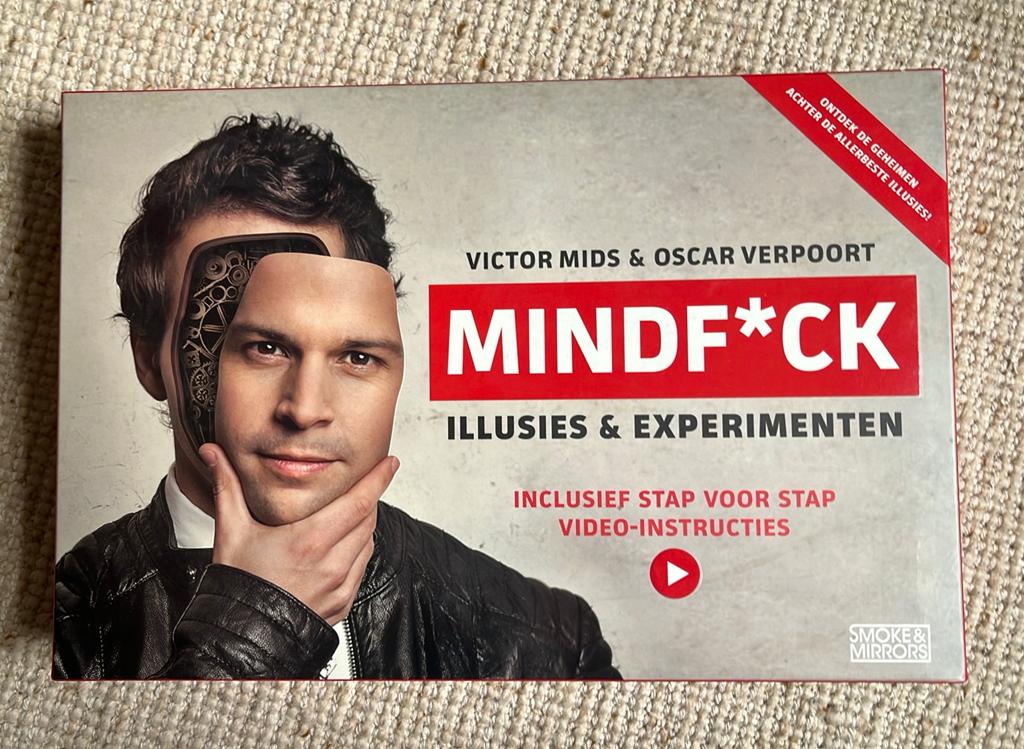 MINDF*UCK, box-illusies en experimenten, Ophalen of Verzenden, Zo goed als nieuw