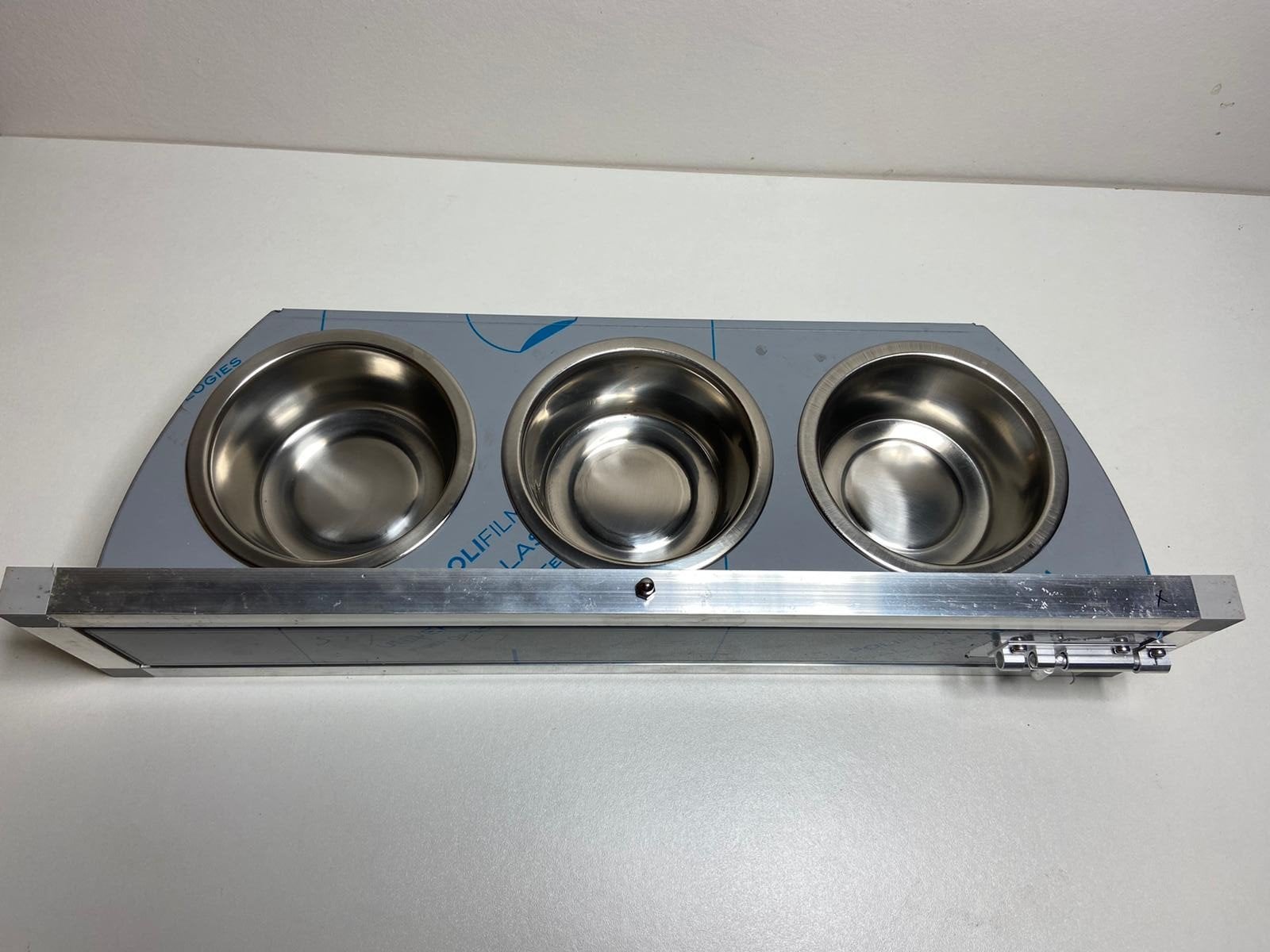 Aangeboden
rvs draaiplateau's / voederplateau's
Met aluminiu, Dieren en Toebehoren, Ophalen of Verzenden, Nieuw, Metaal, Vogelkooi