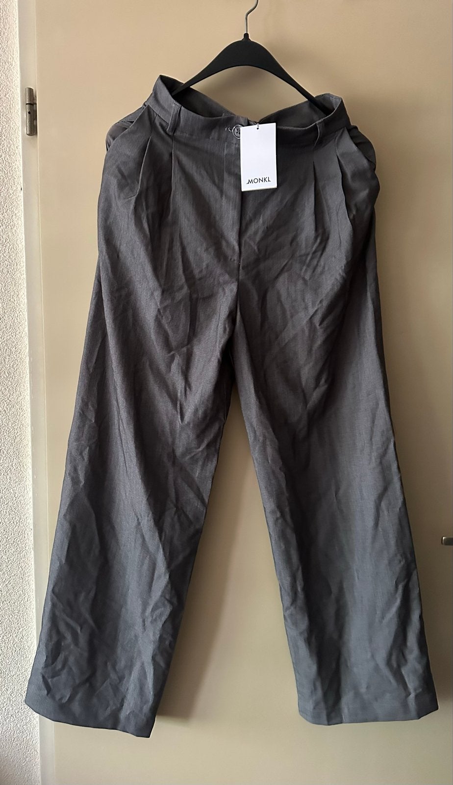 Nieuwe Monki broek, maat 36, grijs, met kaartje, Nieuw, Ophalen of Verzenden, Maat 36 (S), Grijs