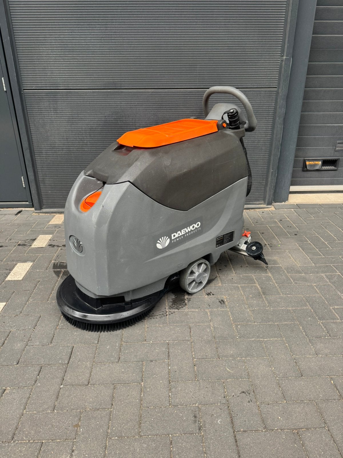 Daewoo schrobmachine demo nergens goedkoper 🔥🔥🔥, Tuin en Terras, Ophalen of Verzenden, Gebruikt, Elektrisch, Met regelbare waterdruk